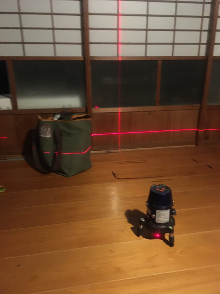 軒下を延長して庇(ひさし)をDIY 玄関前編 その1 | DIY女子ブログ